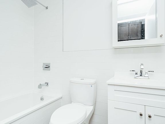 3rd image of 822 Broadway #3R