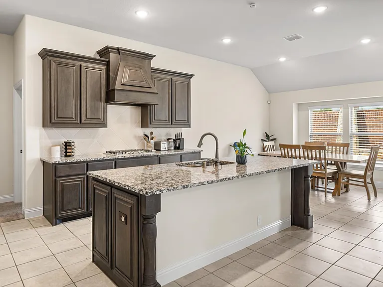 1514 Nighthawk Ln — Photo 8