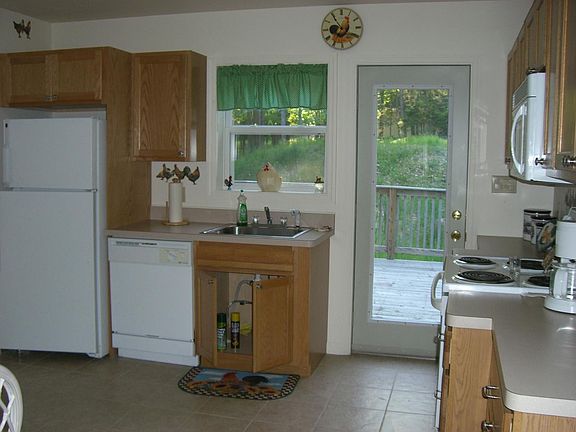 3rd image of 118 Washington Dr