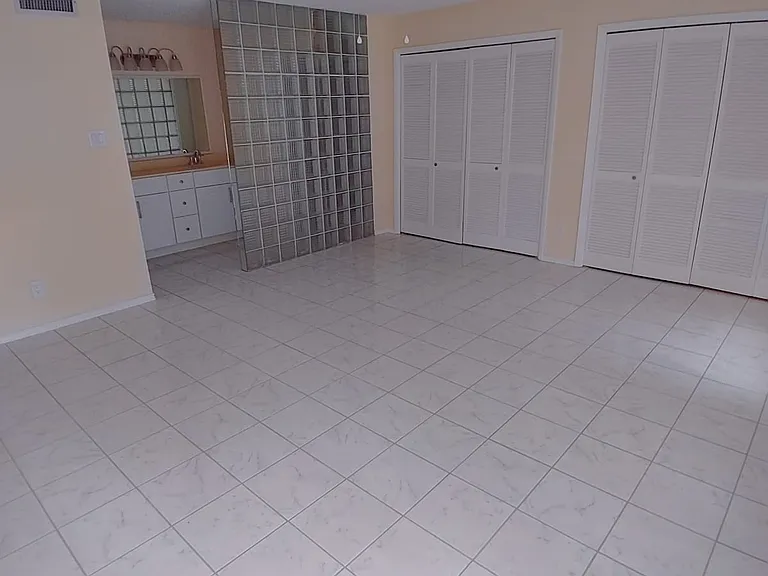 700 Sunset Dr #102 — Photo 13