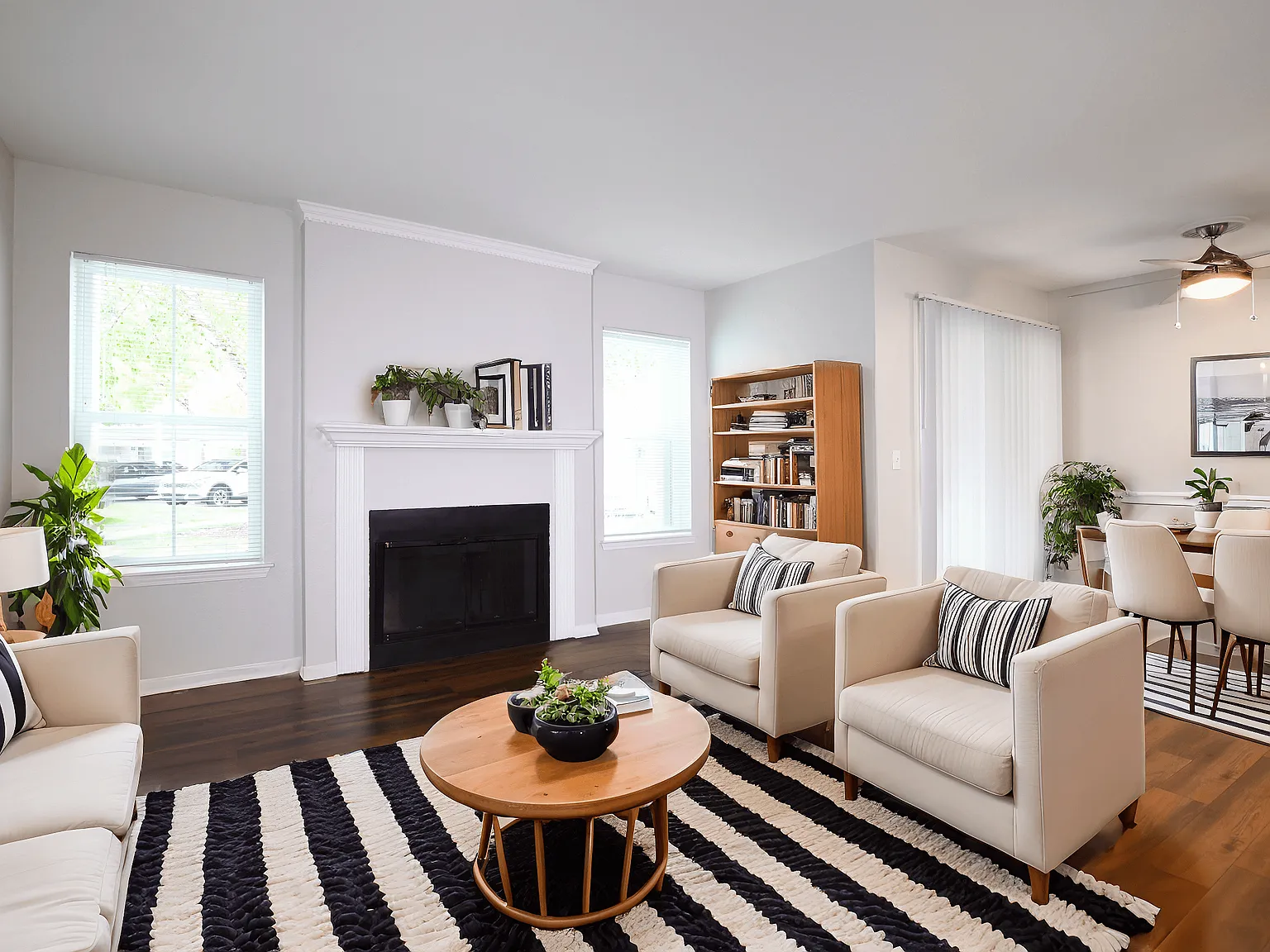 Emerald Place Apartments — Photo 3