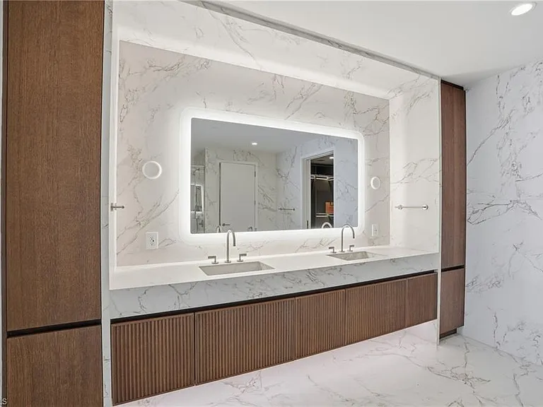 5100 Seagrass Blvd #201 — Photo 25