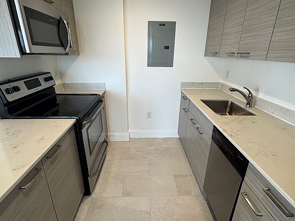 3rd image of 40-42 Malvern St #603