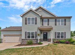 102 Caroline Ct, Beaver Dam, WI 53916