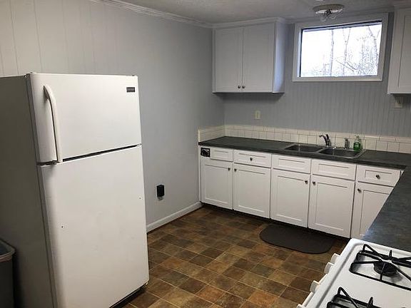 Kitchen cabinets have new drawers and door fronts