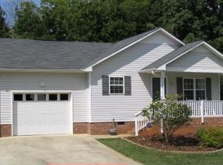 224 Townsend Ridge Dr, Winston Salem, NC 27107