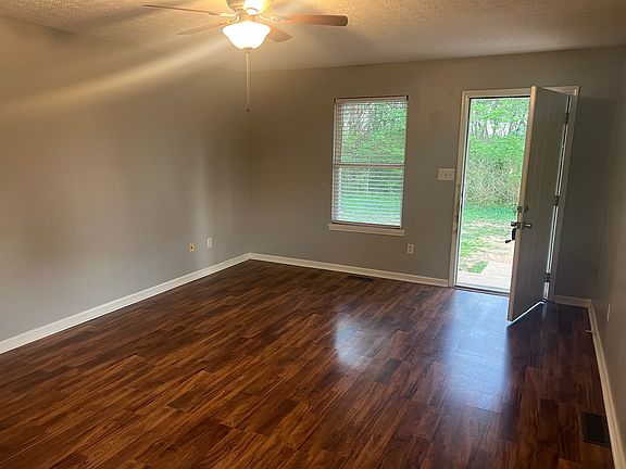 4th image of 4490 Woodstone Dr APT F