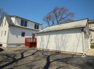 80 Lake Ln, Fox Lake, IL 60020