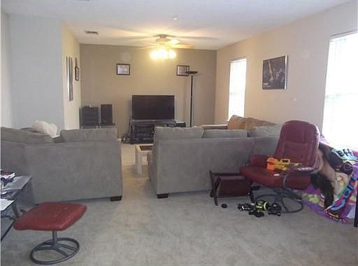 2nd image of 1212 Oaklawn Dr