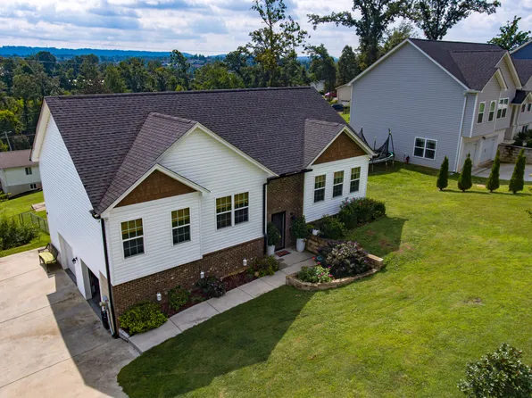 4012 Shady Oak Dr, Ooltewah, TN 37363