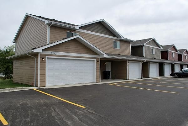 Lake Area Townhomes Exterior