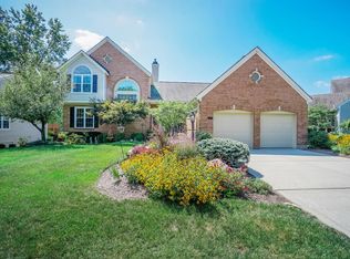 9528 Old Village Dr, Loveland, OH 45140