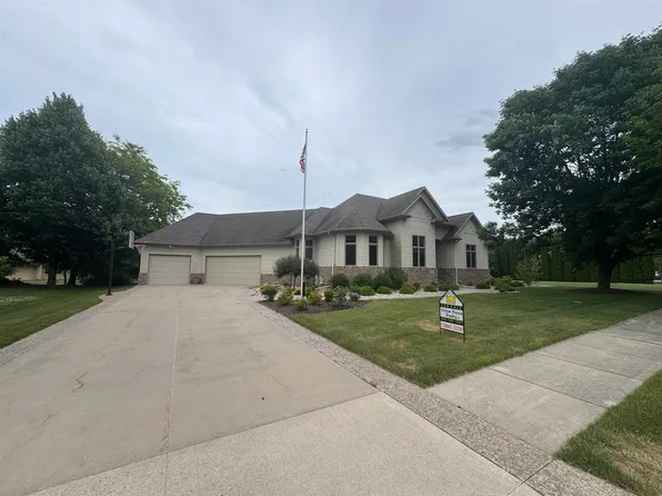 1015 Thomas St, Ripon, WI 54971