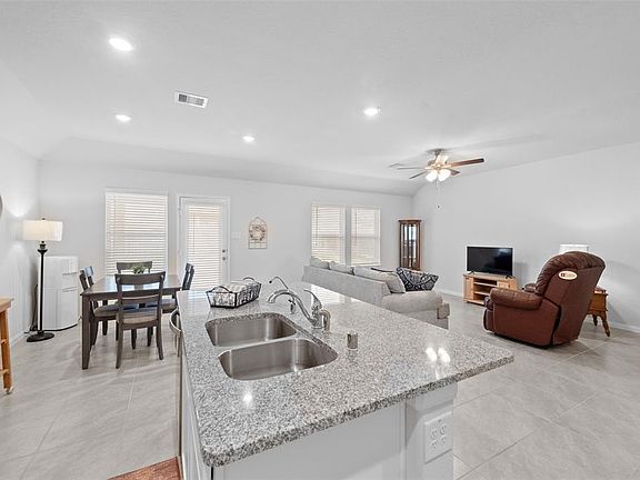 3rd image of 2322 E Winding Pines Dr