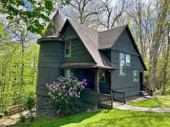 7 Kerens Hl, Elkins, WV 26241