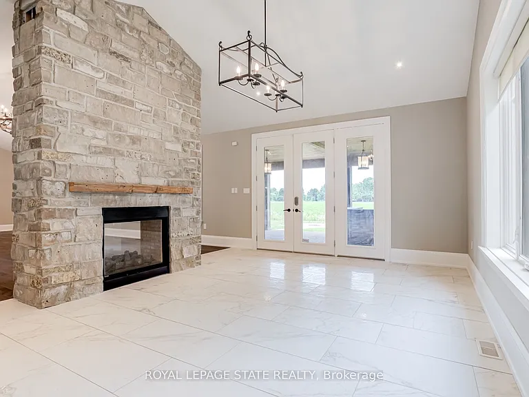 931 Southcote Rd — Photo 16