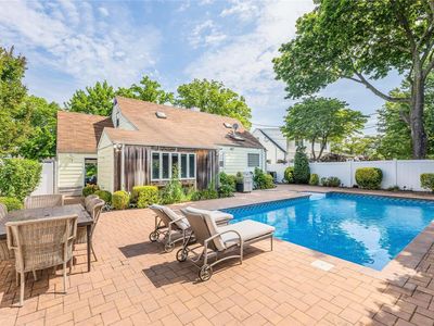 638 Lakeview Avenue, Rockville Centre, NY, 11570