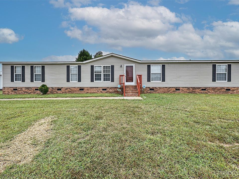 1st image of 1245 Blake Dr