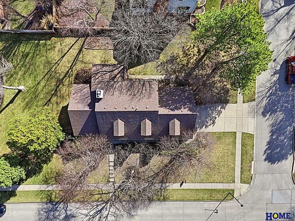 5th image of 930 Evergreen Dr