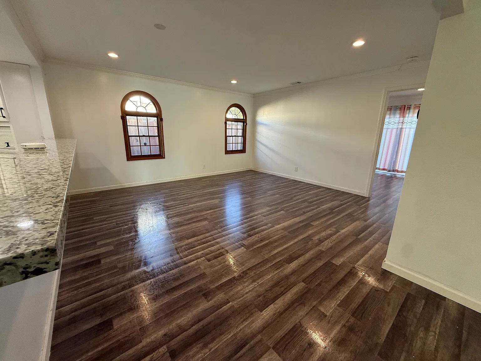 3 bed, 1656 sqft, $4,800 — Photo 3