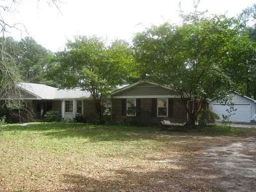 2128 Rockdale Cir photo 1