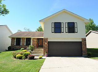 265 Kingsport Dr, Schaumburg, IL 60193