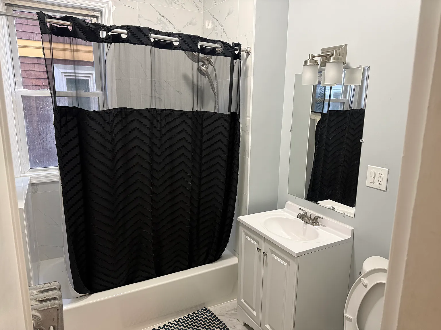 3 bed, 1200 sqft, $3,100 — Photo 4