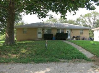 404 Adams St, Buckner, MO 64016