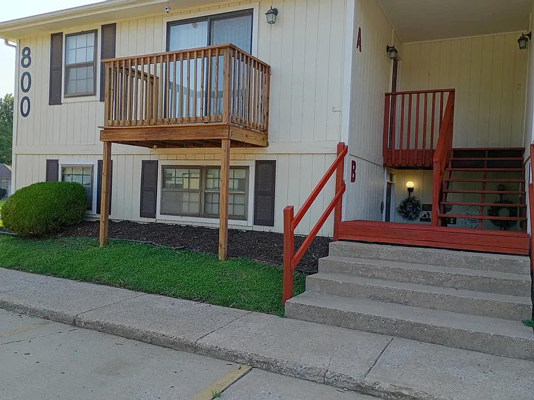 800 NE Ball Dr #D — Photo 12