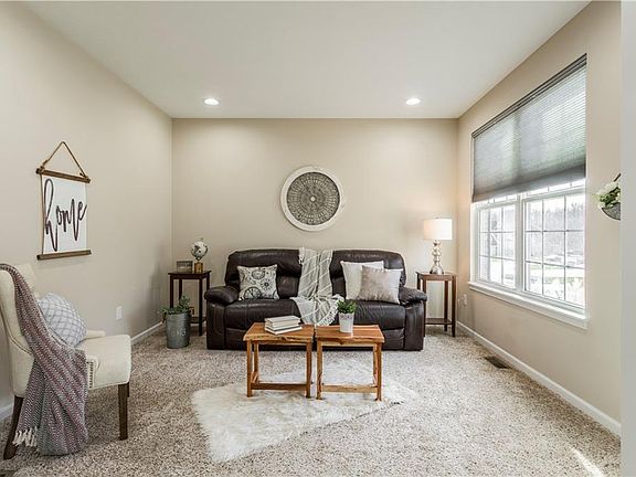 3rd image of 3419 Stillwood Blvd