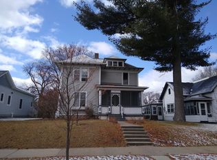 1427 Kane St, La Crosse, WI 54603