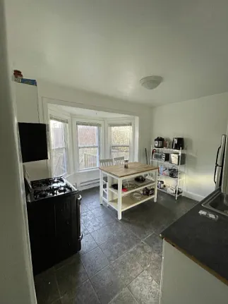 40 Hillside St — Photo 30