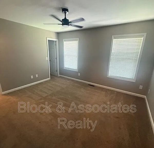 4121 Bentley Dr — Photo 4