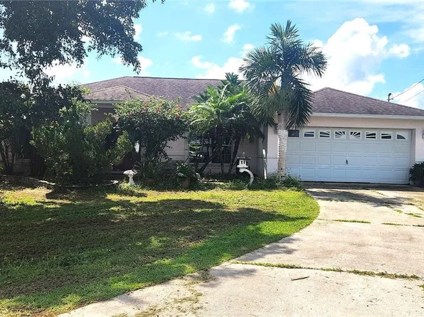 850 Woodridge Cir, Fort Myers, FL 33913