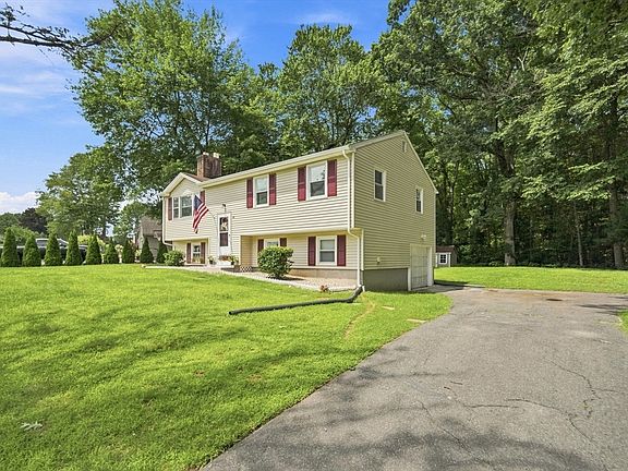 5th image of 135 Red Fox Dr