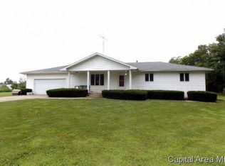 17674 Emmerson Airline, Girard, IL 62640