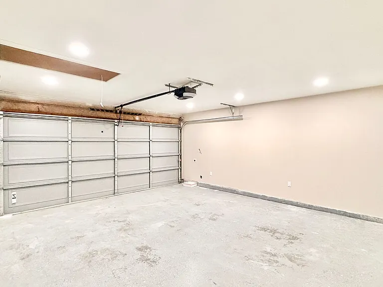 22678 Cervera Rd — Photo 37