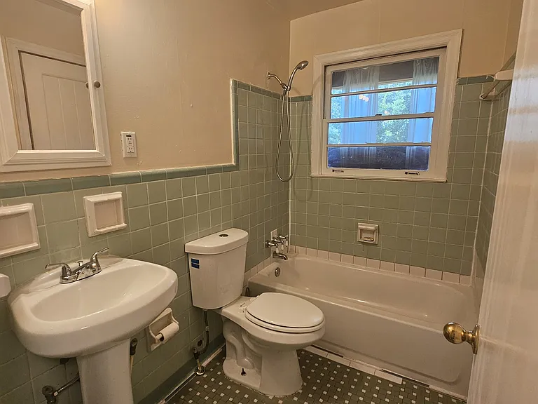 2679 Rollingwood Ln — Photo 13