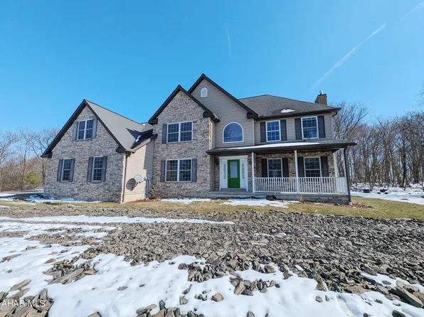 2308 Locke Mountain Rd, Hollidaysburg, PA 16648