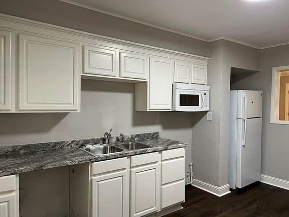 2nd image of 228 Hill Terrace Dr
