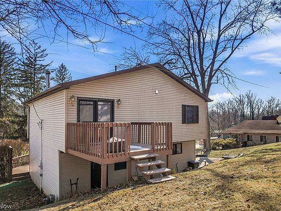 3rd image of 1511 Lake Front Dr