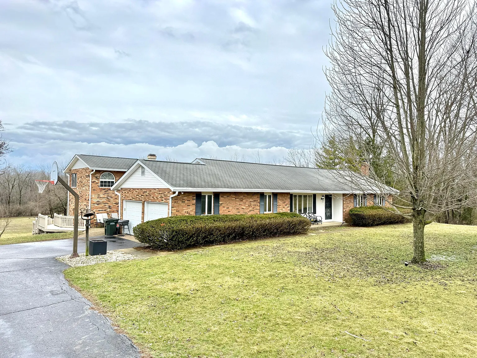 8765 Colvin Dr photo 1