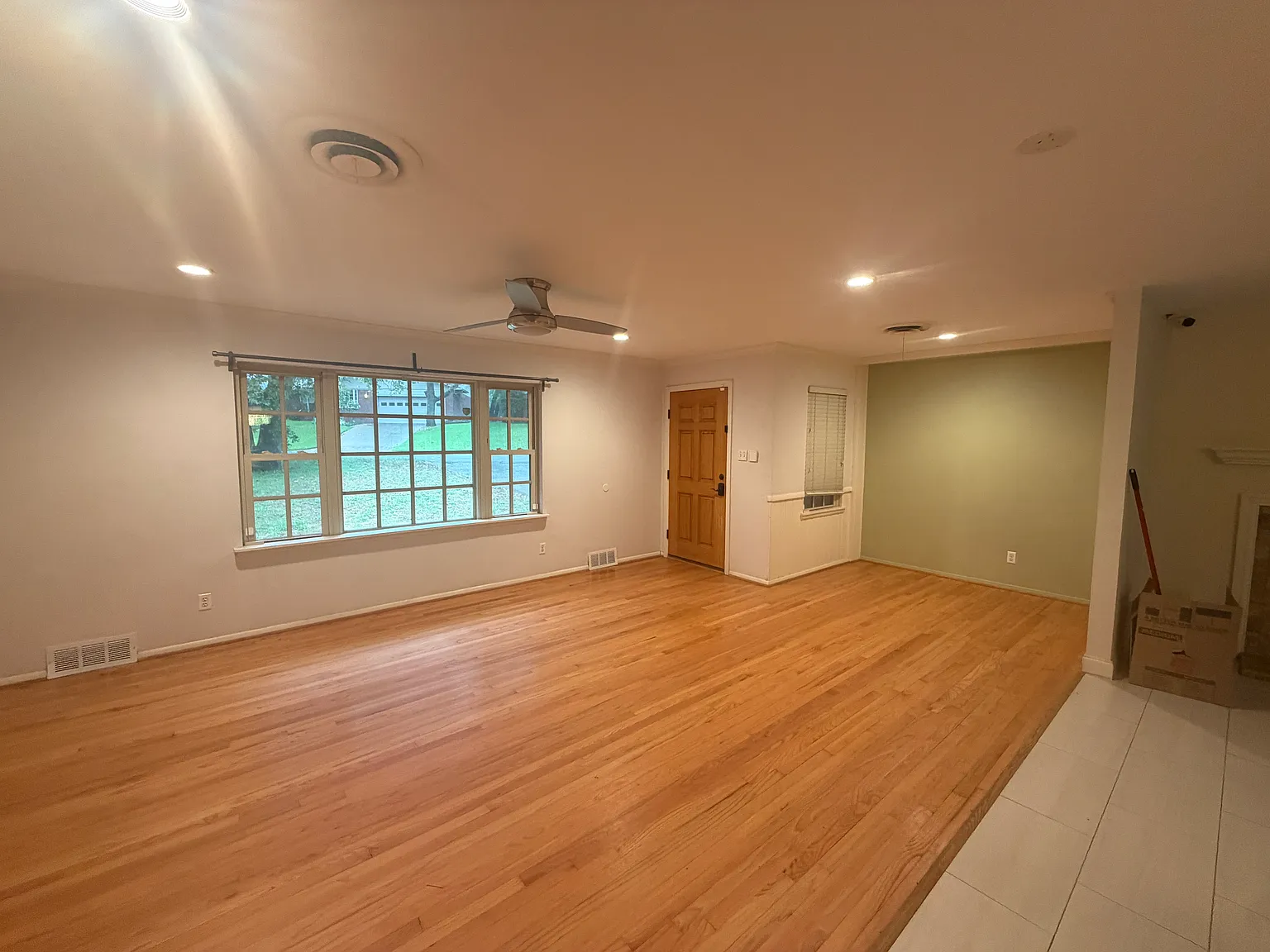 4 bed, 1794 sqft, $2,550 — Photo 3