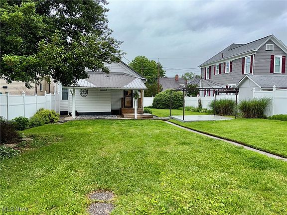 5th image of 1726 Covert St