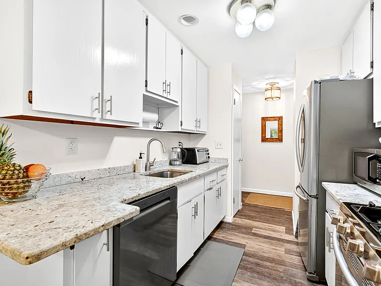 138 Indian Hollow Ct — Photo 9