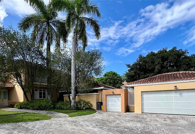 13 Dorado Beach Est E — Photo 1