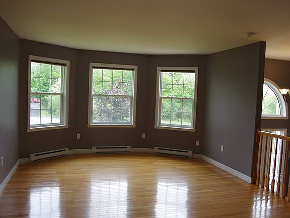 5th image of 393 Lakecrest Dr