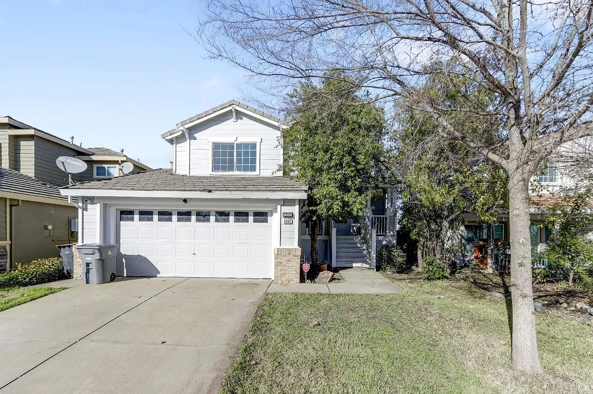 4307 Frontera Dr photo 1