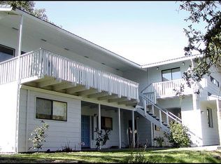 968 Riverside Dr, Ukiah, CA 95482