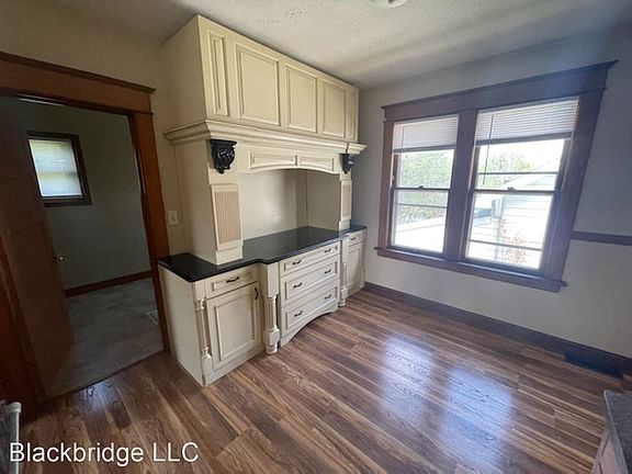 2nd image of 1029 Virginia St #1029B